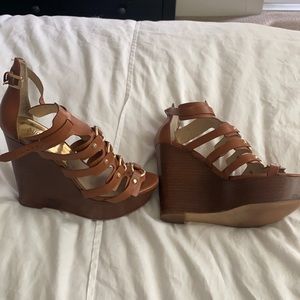 MK brown & gold wedges
